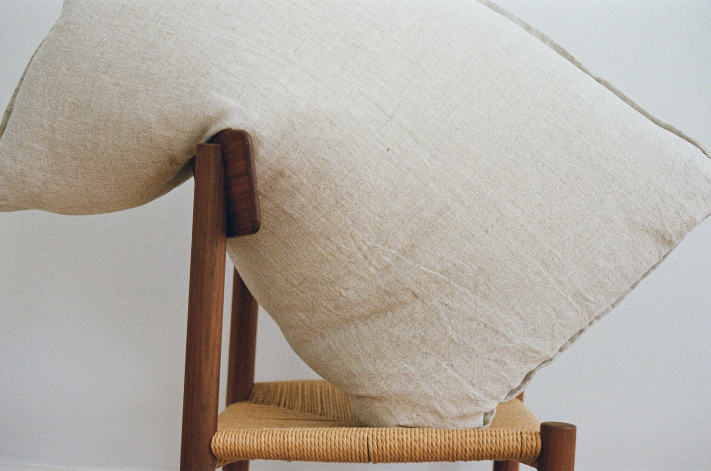 LIN DOUBLE CUSHION — Natural