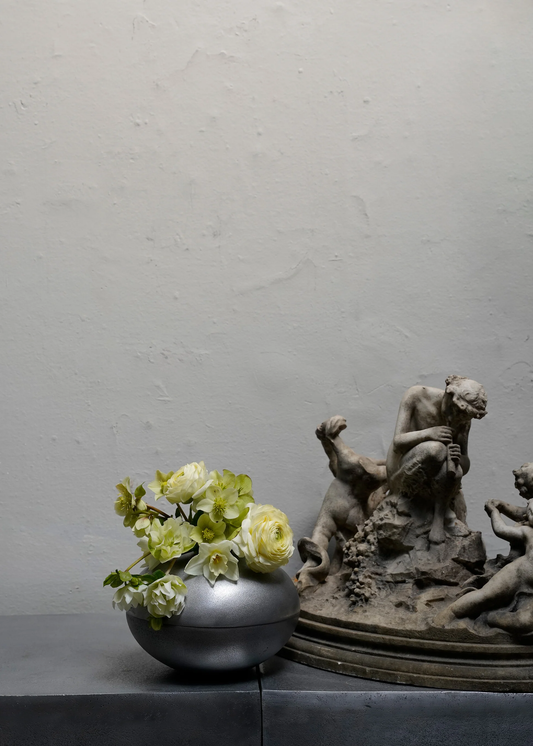 ROUND ALUMINUM VASE - LARGE